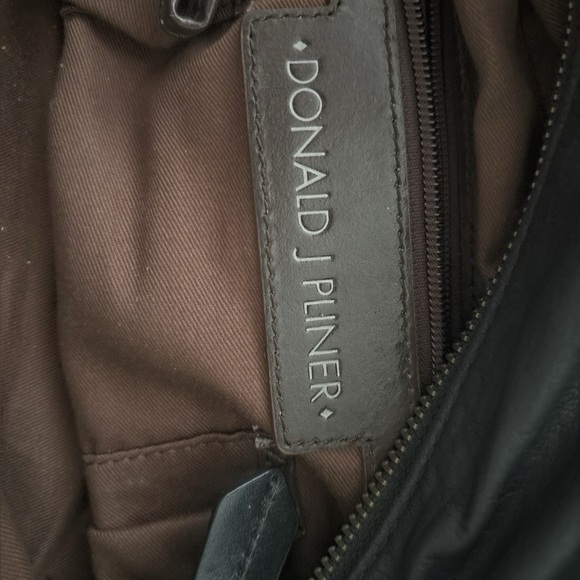 DONALD J PLINER black leather satchel purse, zip close, outside pocket, straps - Picture 4 of 5